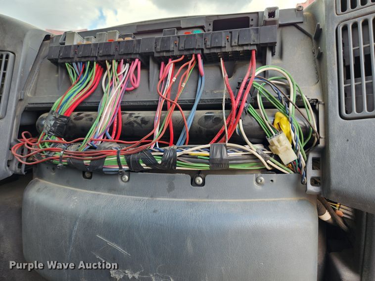 image for item MK9412 2007 International 7400  dump truck