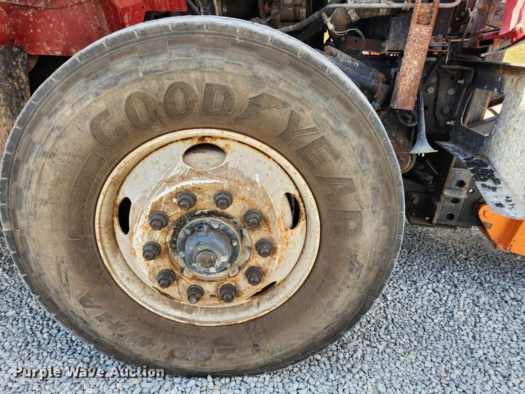 image for item MK9412 2007 International 7400  dump truck