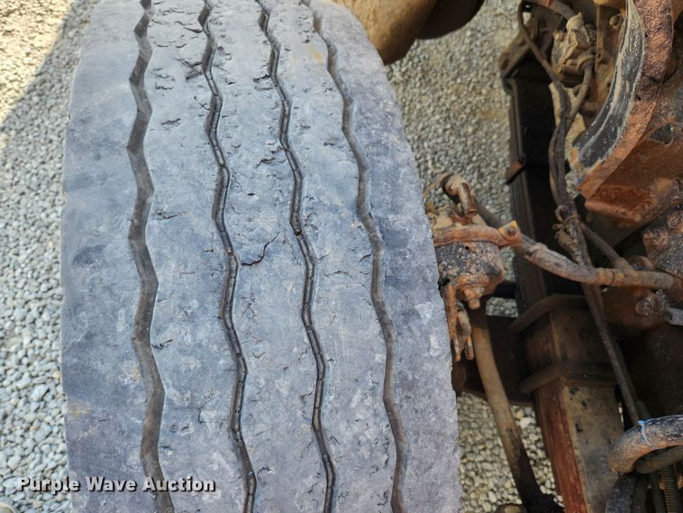 image for item MK9412 2007 International 7400  dump truck