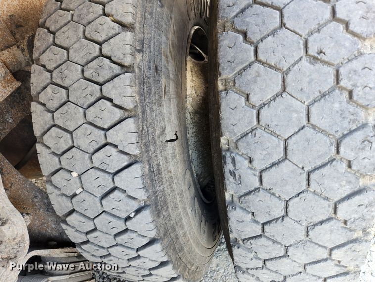 image for item MK9412 2007 International 7400  dump truck