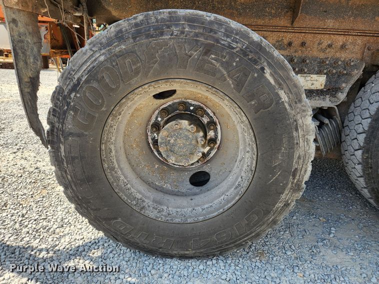 image for item MK9412 2007 International 7400  dump truck