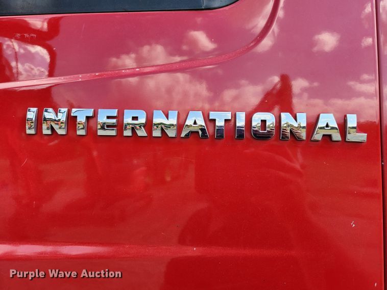 image for item MK9412 2007 International 7400  dump truck