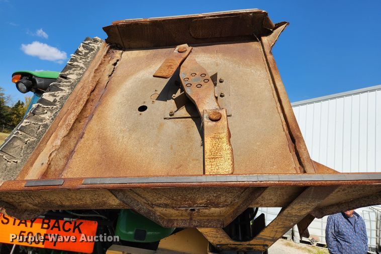 image for item MK9413 John Deere 5085M  tractor