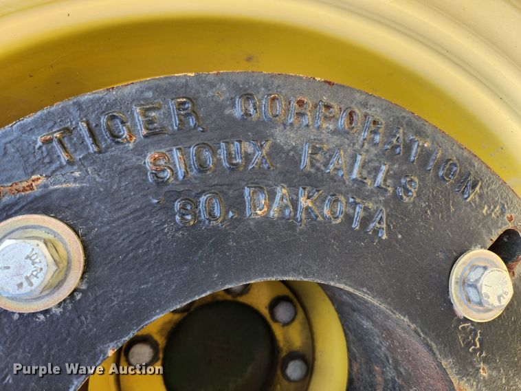 image for item MK9413 John Deere 5085M  tractor