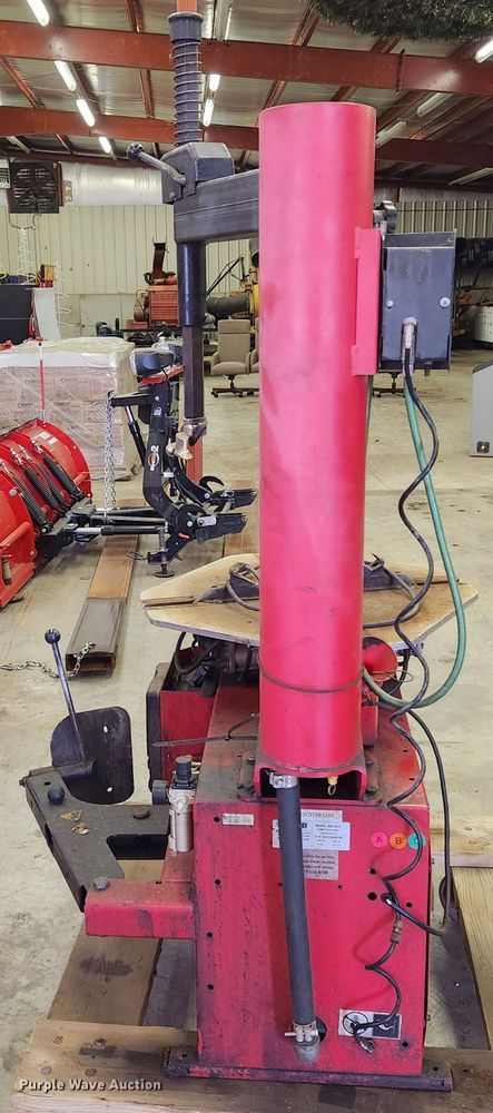 image for item MK9425 Cemb SM825  tire machine