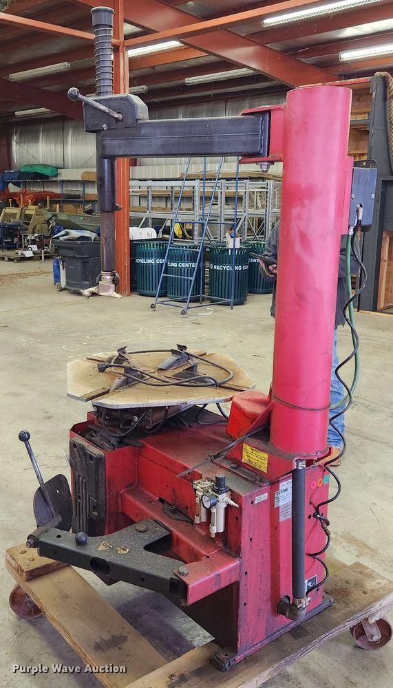 image for item MK9425 Cemb SM825  tire machine