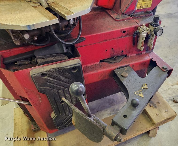 image for item MK9425 Cemb SM825  tire machine