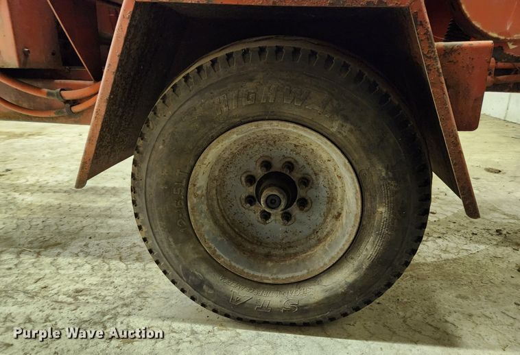 image for item MK9426 1995 Mobark 17  wood chipper