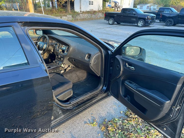 image for item MN9327 2013 Dodge Charger Police