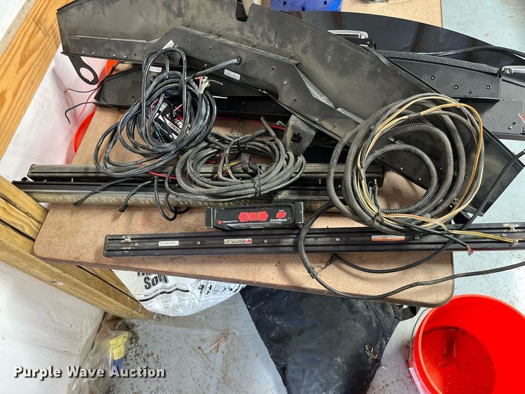 image for item MN9329 Automotive accessories