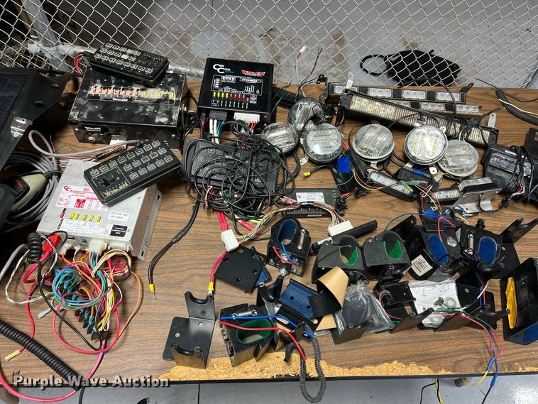 image for item MN9330 Automotive accessories