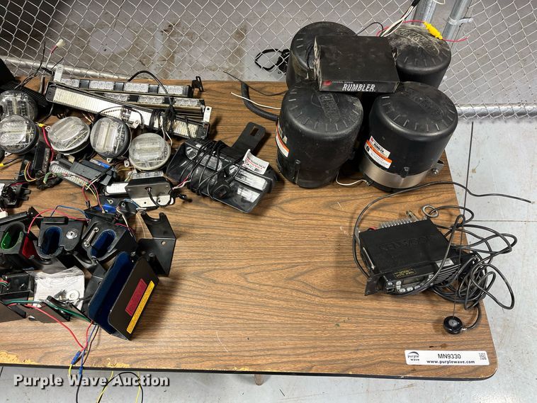 image for item MN9330 Automotive accessories