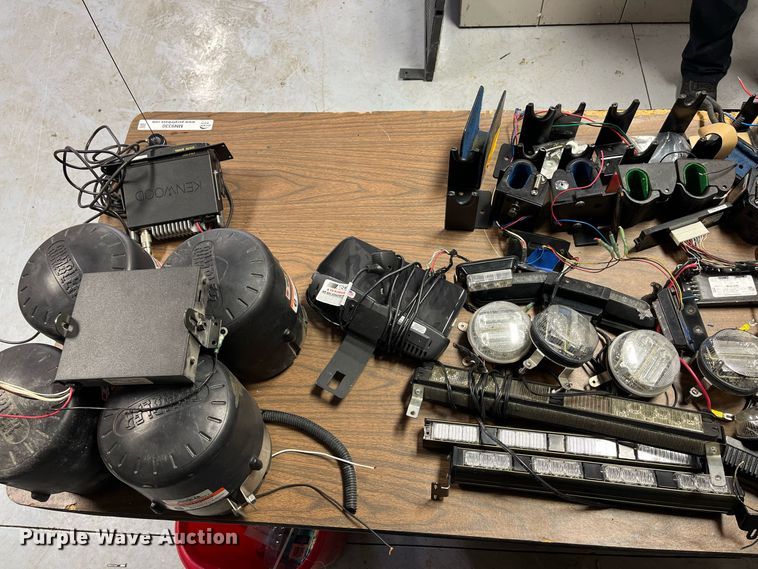 image for item MN9330 Automotive accessories