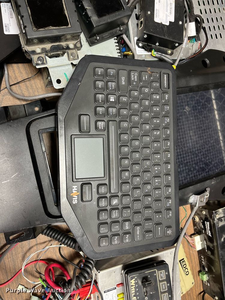 image for item MN9330 Automotive accessories