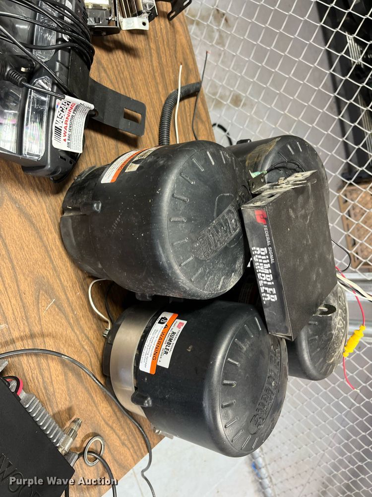 image for item MN9330 Automotive accessories