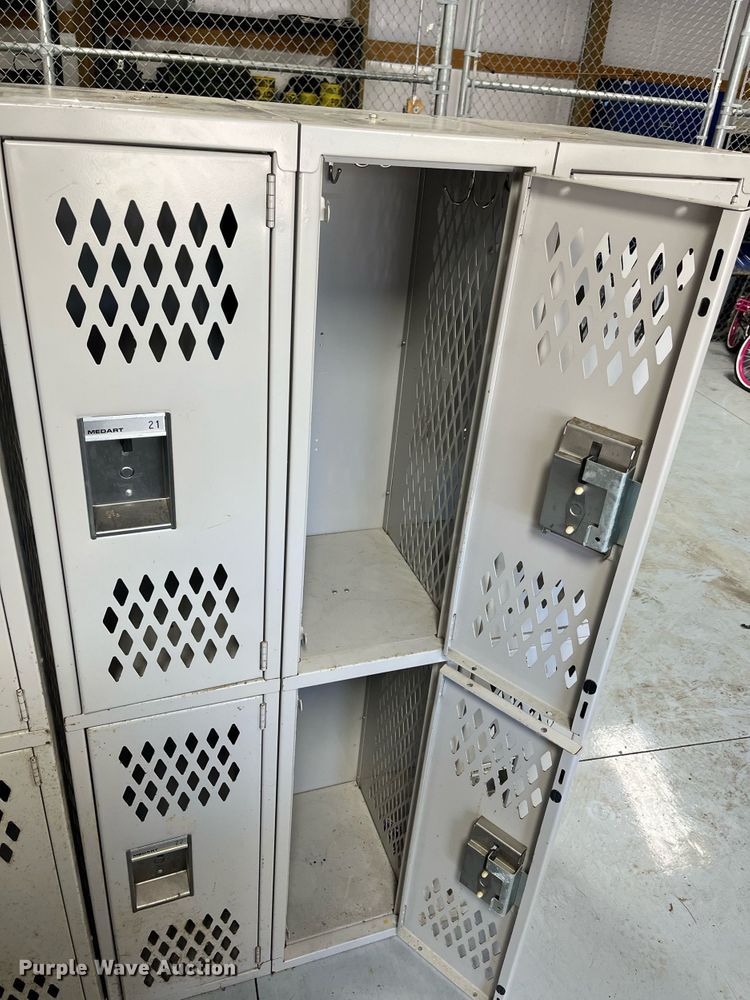 image for item MN9331 (2) lockers