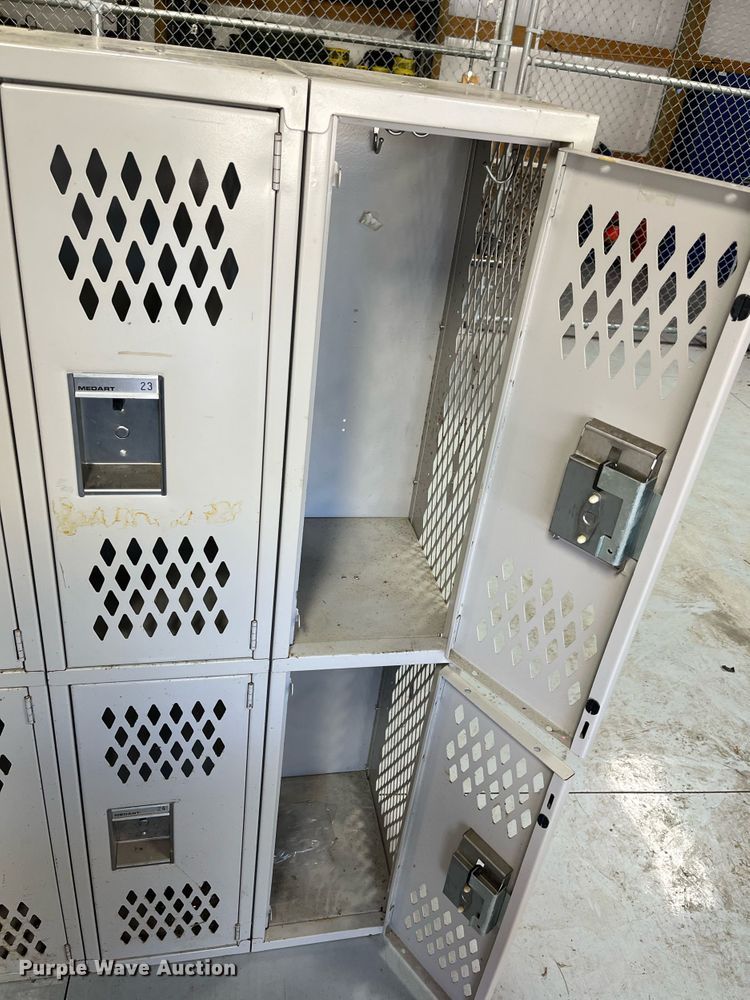 image for item MN9331 (2) lockers