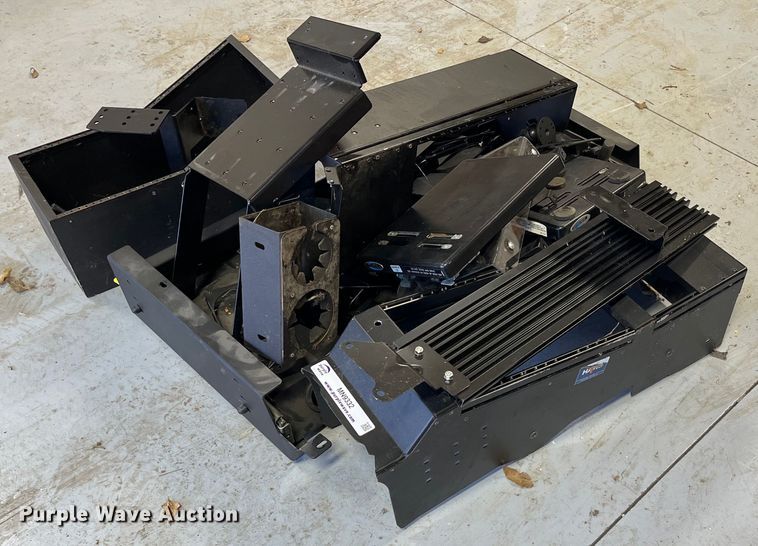 image for item MN9332 Automotive accessories