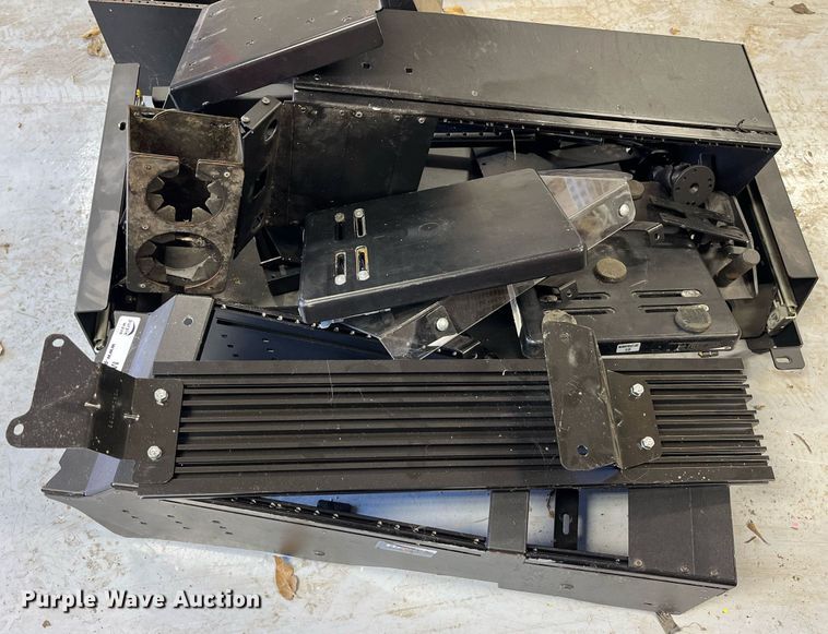 image for item MN9332 Automotive accessories