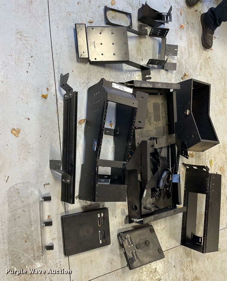 image for item MN9332 Automotive accessories