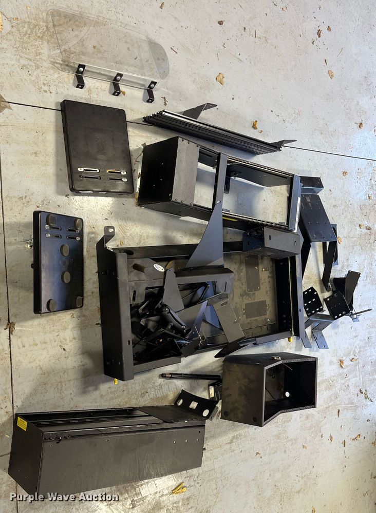 image for item MN9332 Automotive accessories