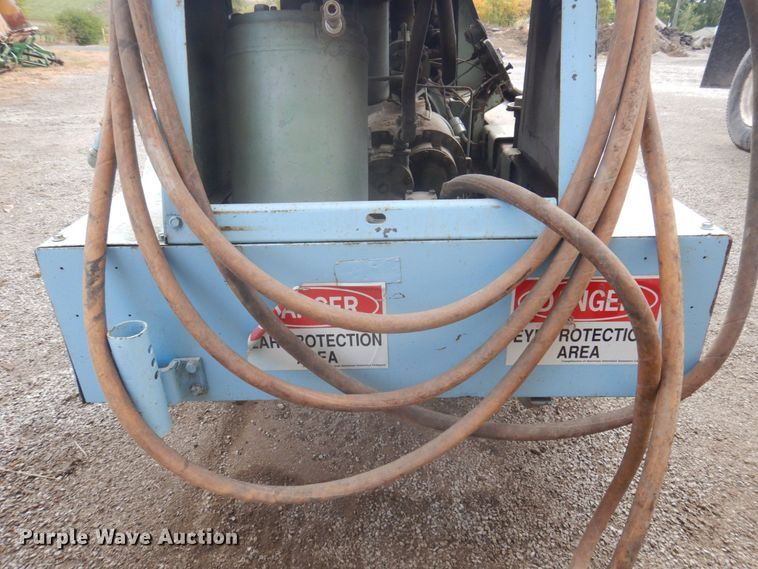 image for item MU9764 1967 Gardner Denver  air compressor