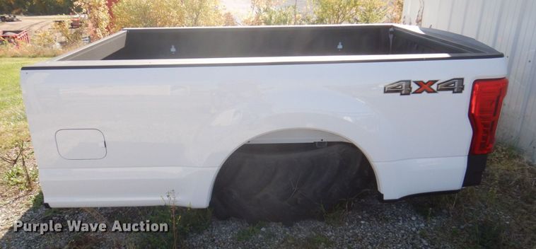 image for item MU9765 8' L pickup bed