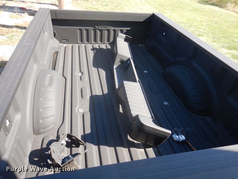 image for item MU9765 8' L pickup bed
