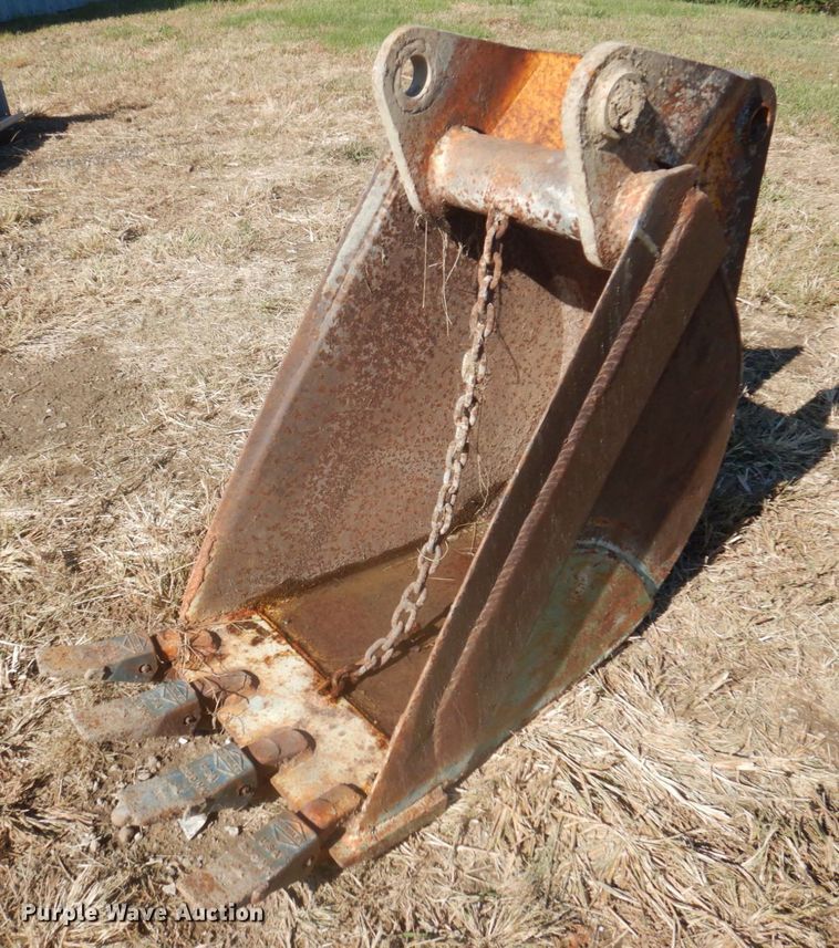 image for item MU9768 Backhoe bucket
