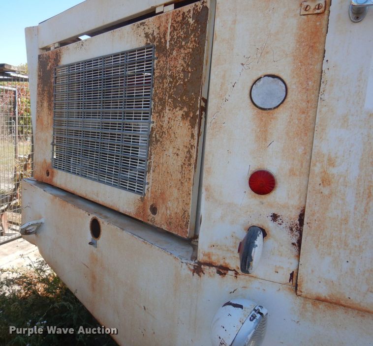 image for item MU9769 Elgin Pelican  street sweeper truck