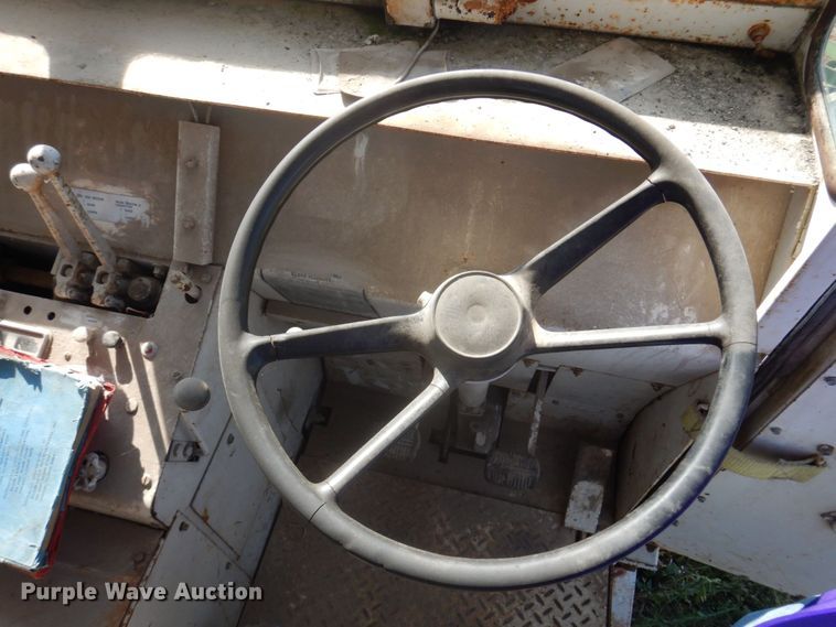 image for item MU9769 Elgin Pelican  street sweeper truck