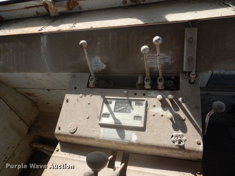 image for item MU9769 Elgin Pelican  street sweeper truck