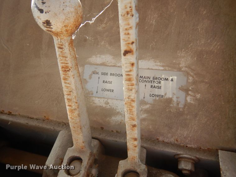 image for item MU9769 Elgin Pelican  street sweeper truck