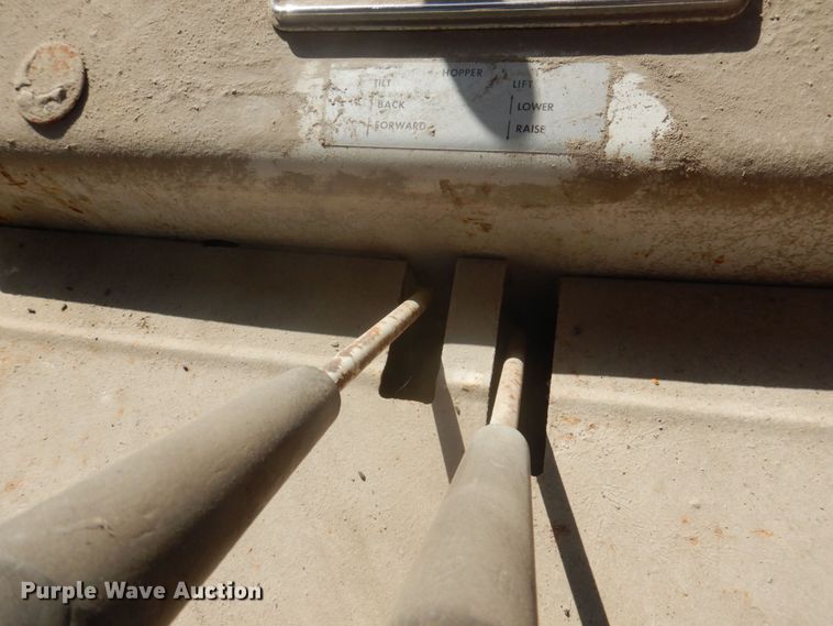 image for item MU9769 Elgin Pelican  street sweeper truck