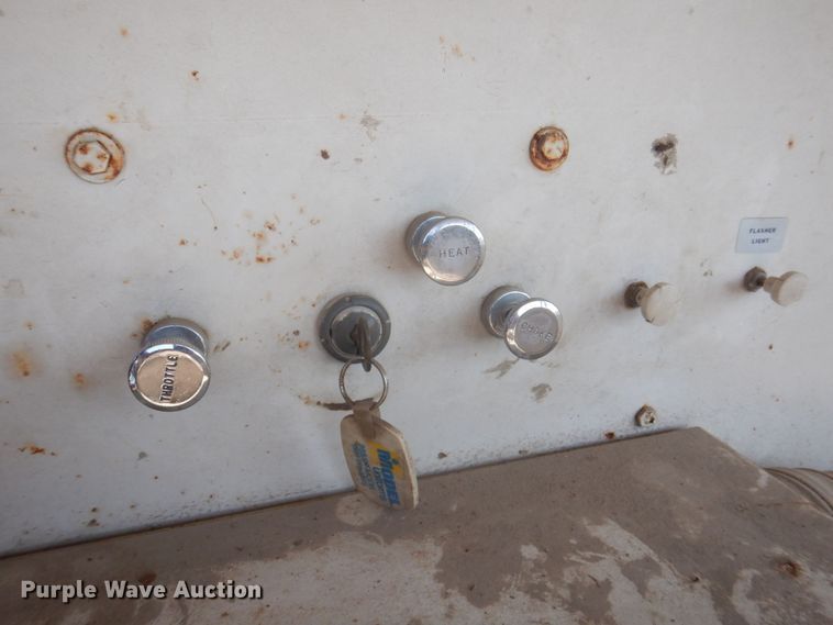 image for item MU9769 Elgin Pelican  street sweeper truck