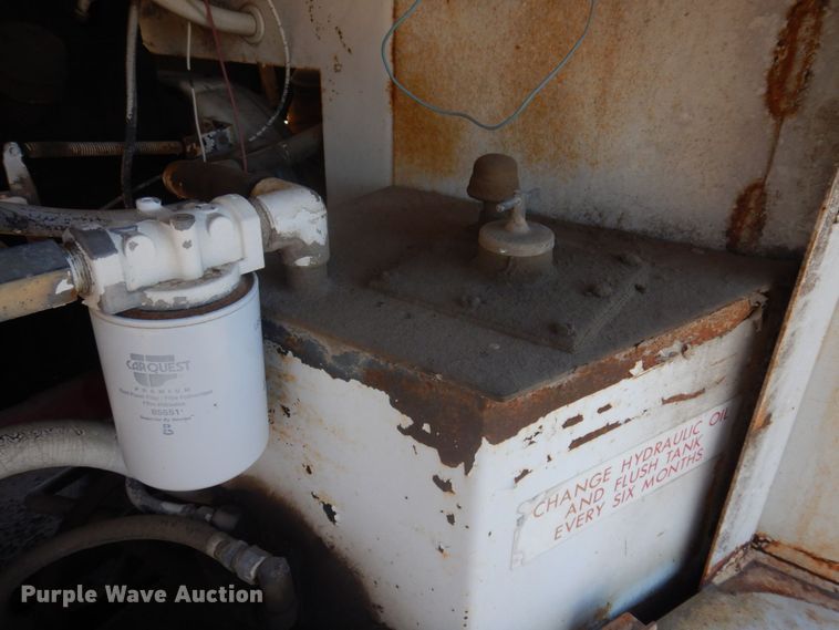 image for item MU9769 Elgin Pelican  street sweeper truck