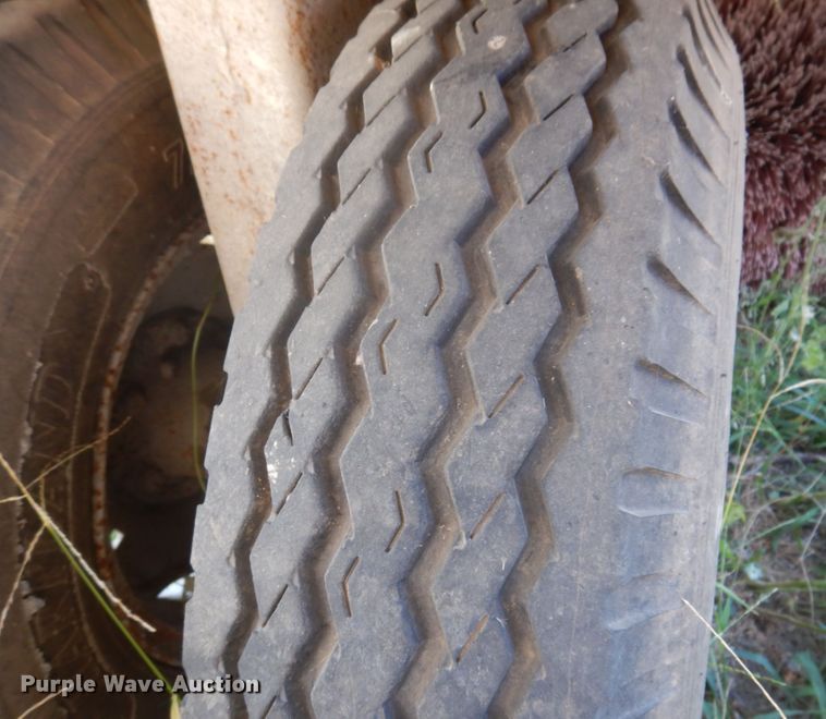 image for item MU9769 Elgin Pelican  street sweeper truck