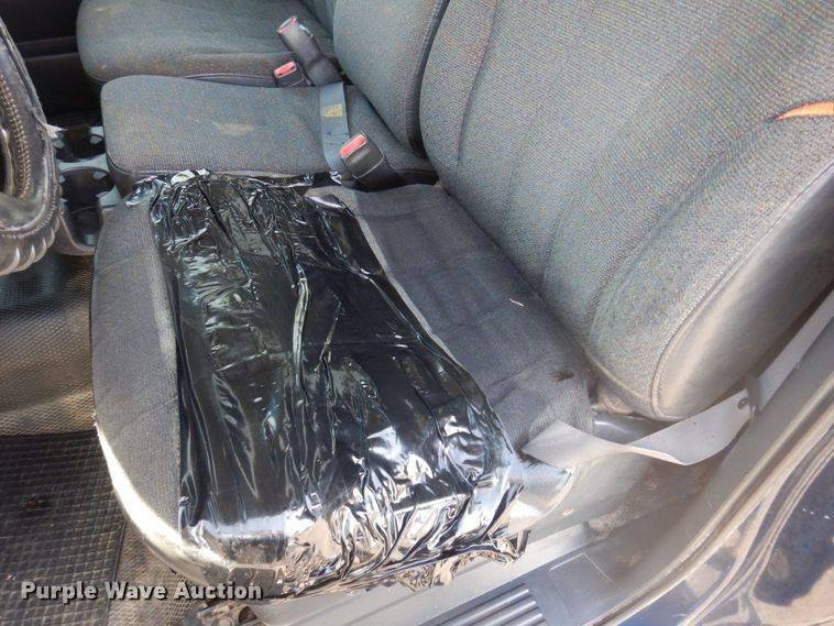 image for item MW9305 2000 Chevrolet Silverado 1500  pickup truck