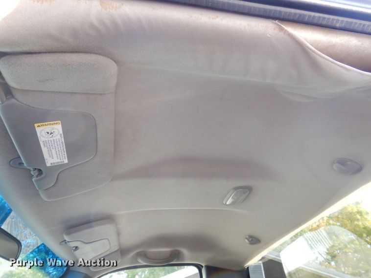 image for item MW9305 2000 Chevrolet Silverado 1500  pickup truck