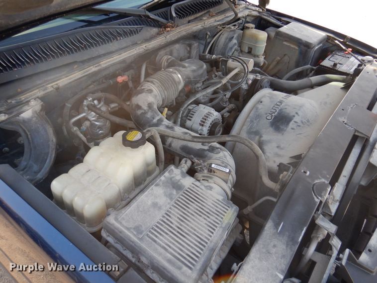 image for item MW9305 2000 Chevrolet Silverado 1500  pickup truck