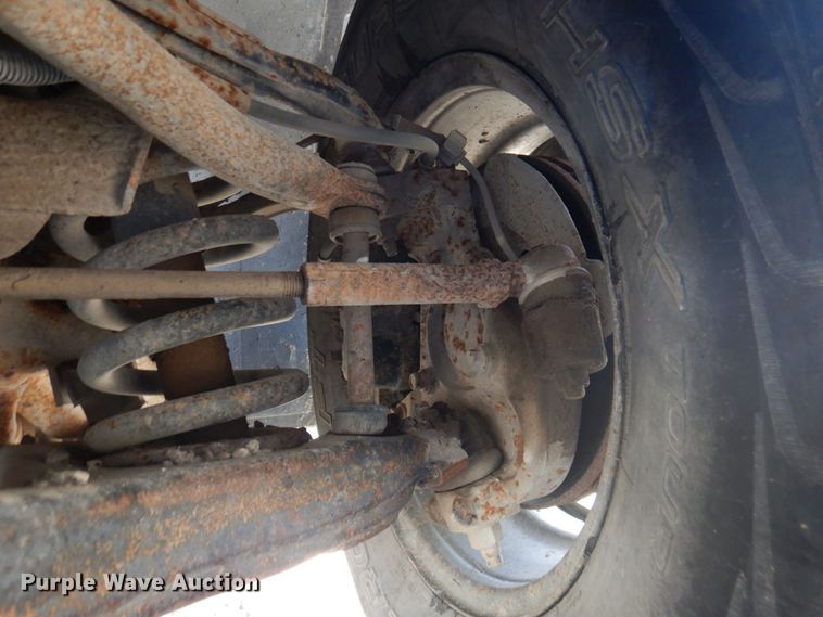 image for item MW9305 2000 Chevrolet Silverado 1500  pickup truck