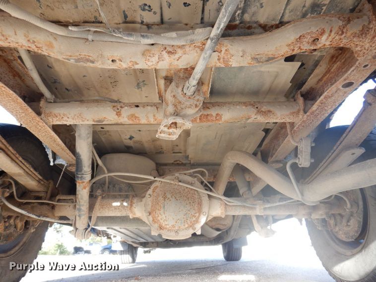 image for item MW9305 2000 Chevrolet Silverado 1500  pickup truck