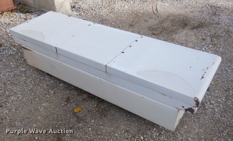 image for item MW9305 2000 Chevrolet Silverado 1500  pickup truck