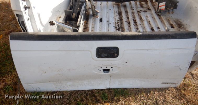 image for item MW9307 2016 Ford F250  pickup truck bed