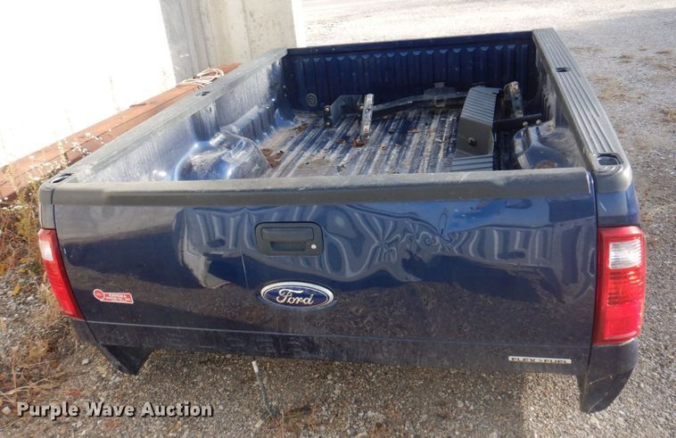 image for item MW9308 2012 Ford F250  pickup truck bed