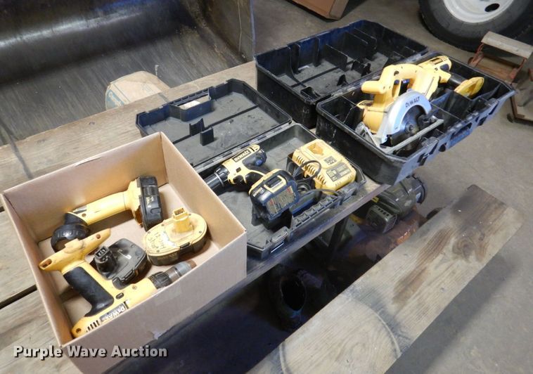 image for item MW9310 DeWalt tools