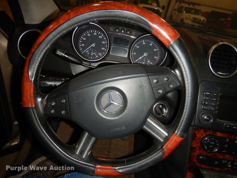 image for item DH8894 2006 Mercedes Benz ML500  SUV