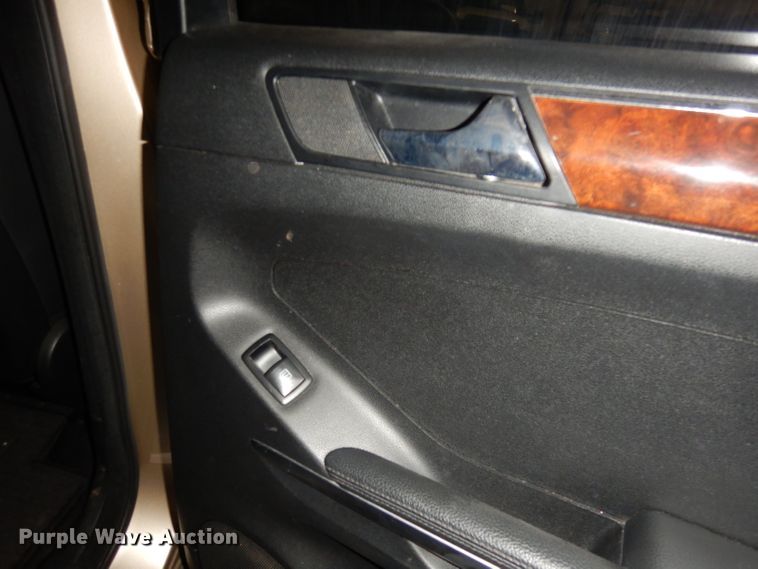 image for item DH8894 2006 Mercedes Benz ML500  SUV