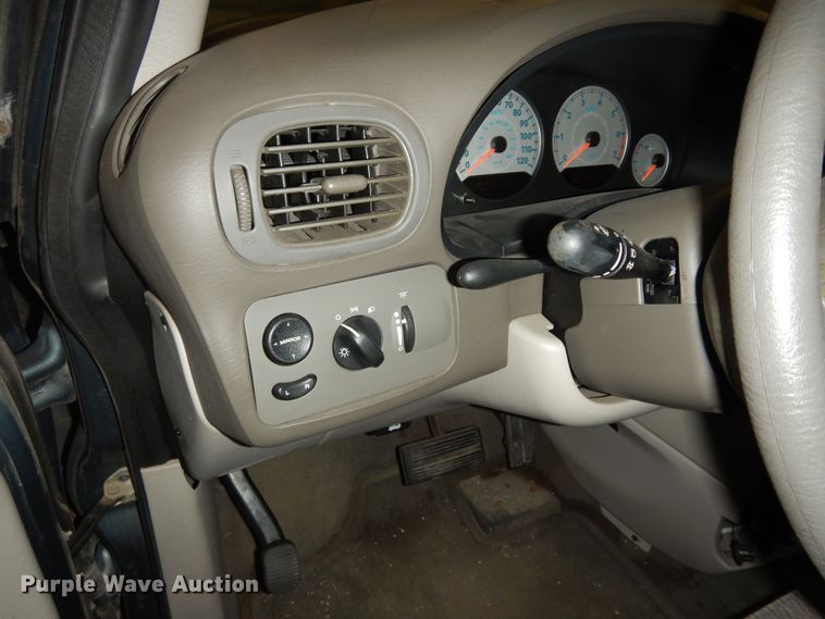 image for item DI6763 2005 Chrysler Town & Country LX  van