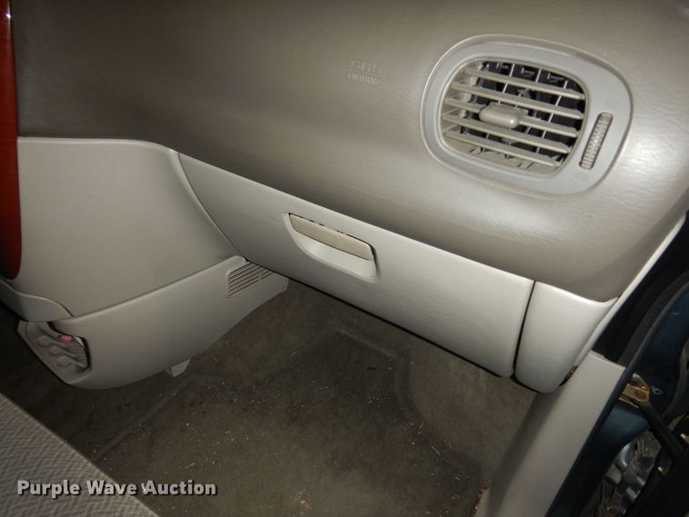 image for item DI6763 2005 Chrysler Town & Country LX  van